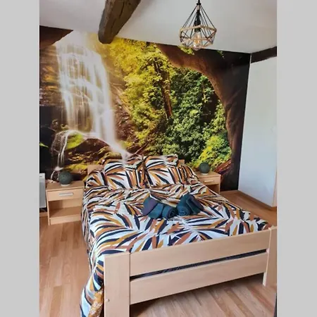 Holiday home L'echappee Verte Ambiance Nature Et Foret *